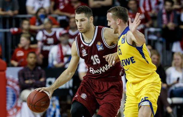 是充满悬念 是充满悬念